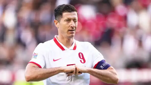 Oliver Kahn provides update on Robert Lewandowski