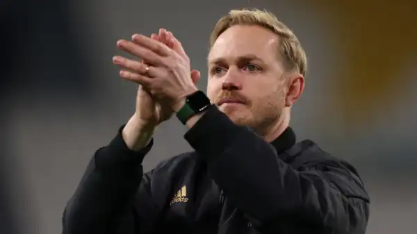 Jonas Eidevall calls for women