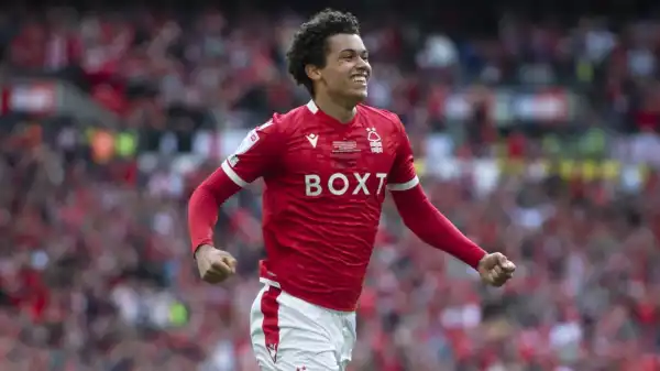 Brennan Johnson signs new Nottingham Forest contract