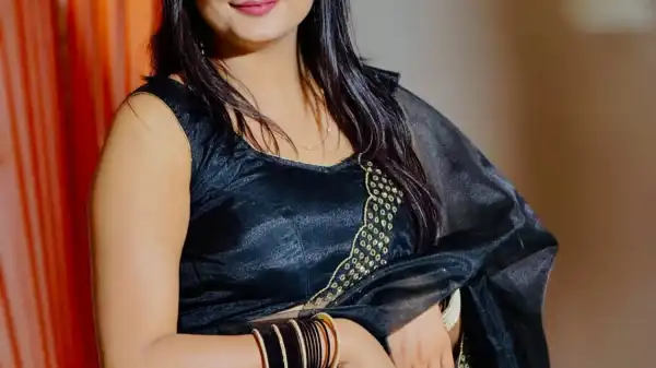 Biography & Career of Asha Yadav