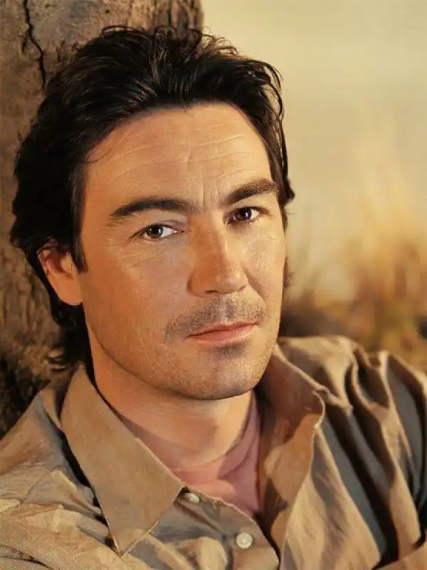 Biography & Net Worth Of Nathaniel Parker