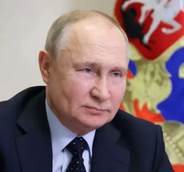 Vladimir Putin sends 100 strippers to front line to boost morale of Russian soldiers