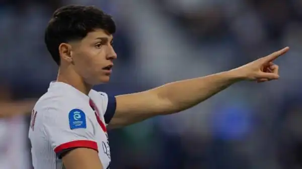 Transfer: Arsenal confirm deal for De Almeida