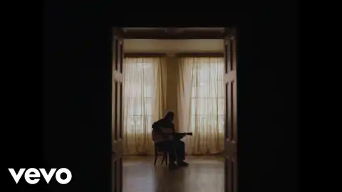 Lewis Capaldi - Survive (Video)