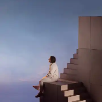 Lewis Capaldi - How This Ends