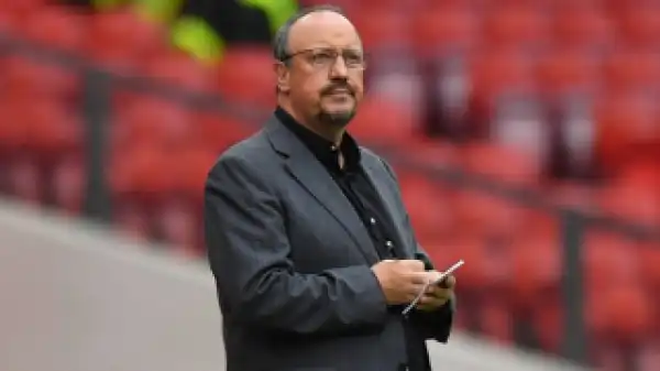 Everton boss Benitez grateful to staff for urging him to take Goodison pitch before kickoff