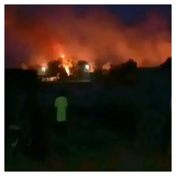 Boko Haram sets schools ablaze in ChibokBoko Haram sets schools ablaze in Chibok
