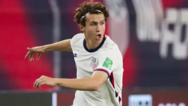 Leeds closing deal for RB Salzburg midfielder Brenden Aaronson
