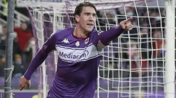 Arsenal make new cash-plus-player offer for Fiorentina striker Vlahovic