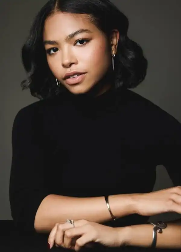 Biography & Career Of Navia Robinson