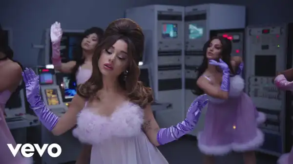 Ariana Grande - 34+35 (Video)