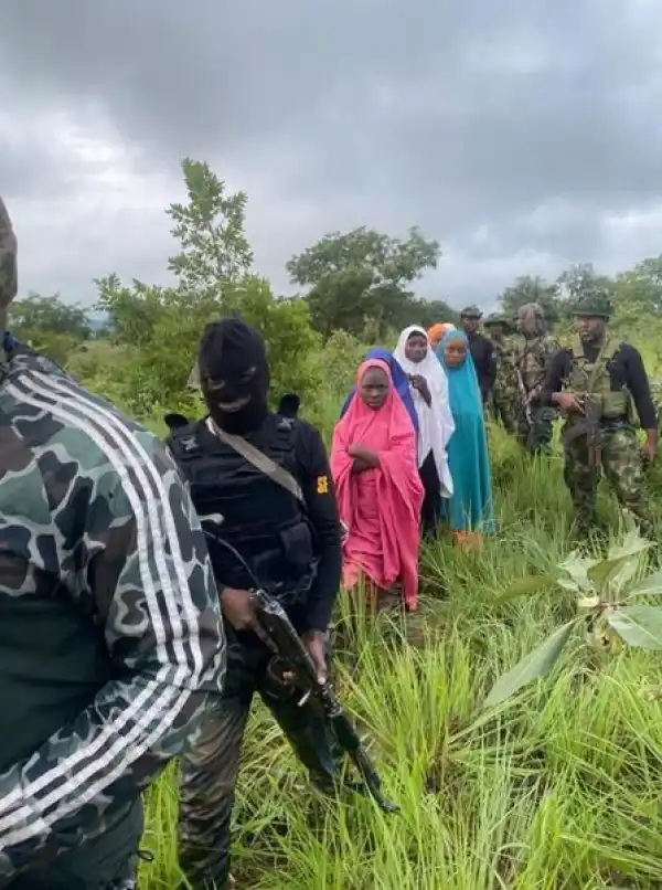 Troops Dislodge Bandits Camp, Rescue Six Hostages And Child In Kaduna