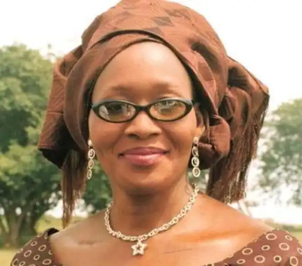 Kemi Olunloyo Reacts As Fans Call On Davido To Sue Her (Photo)