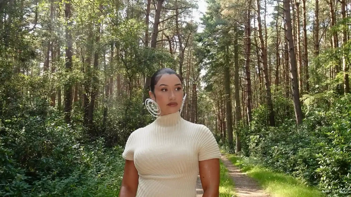 Age & Career Of Cleo Sol