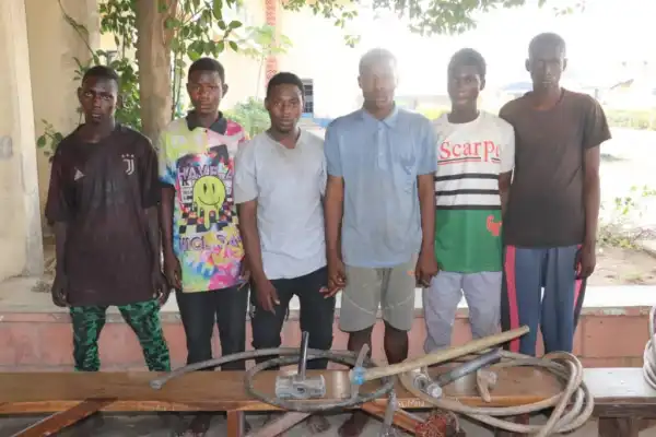 Niger: Police parade 12 suspects for vandalizing govt property