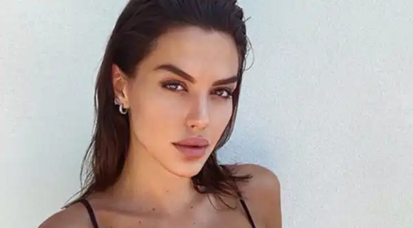 Net Worth Of Caroline Donzella