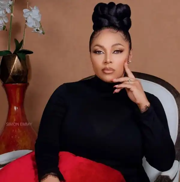 Lola Omotayo Pens Note To Dad On 1st Death Anniversary