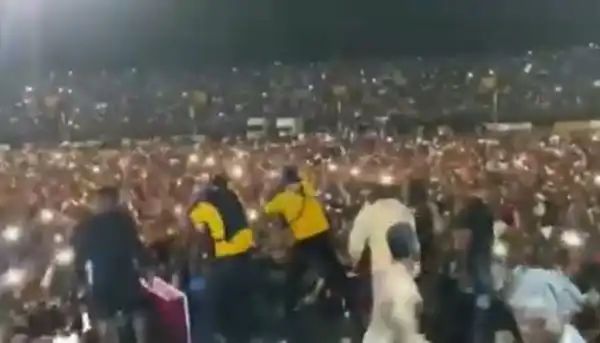 Excitement As Peter And Paul Of P-Square Perform Together For The First Time Since Their Reunion