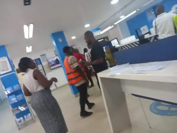 Bank Workers Union Asks CBN To Clarify Directive On Collection Of Old Naira Notes