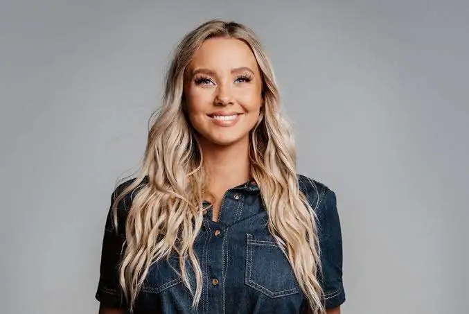 Biography & Career Of Martine Lunde