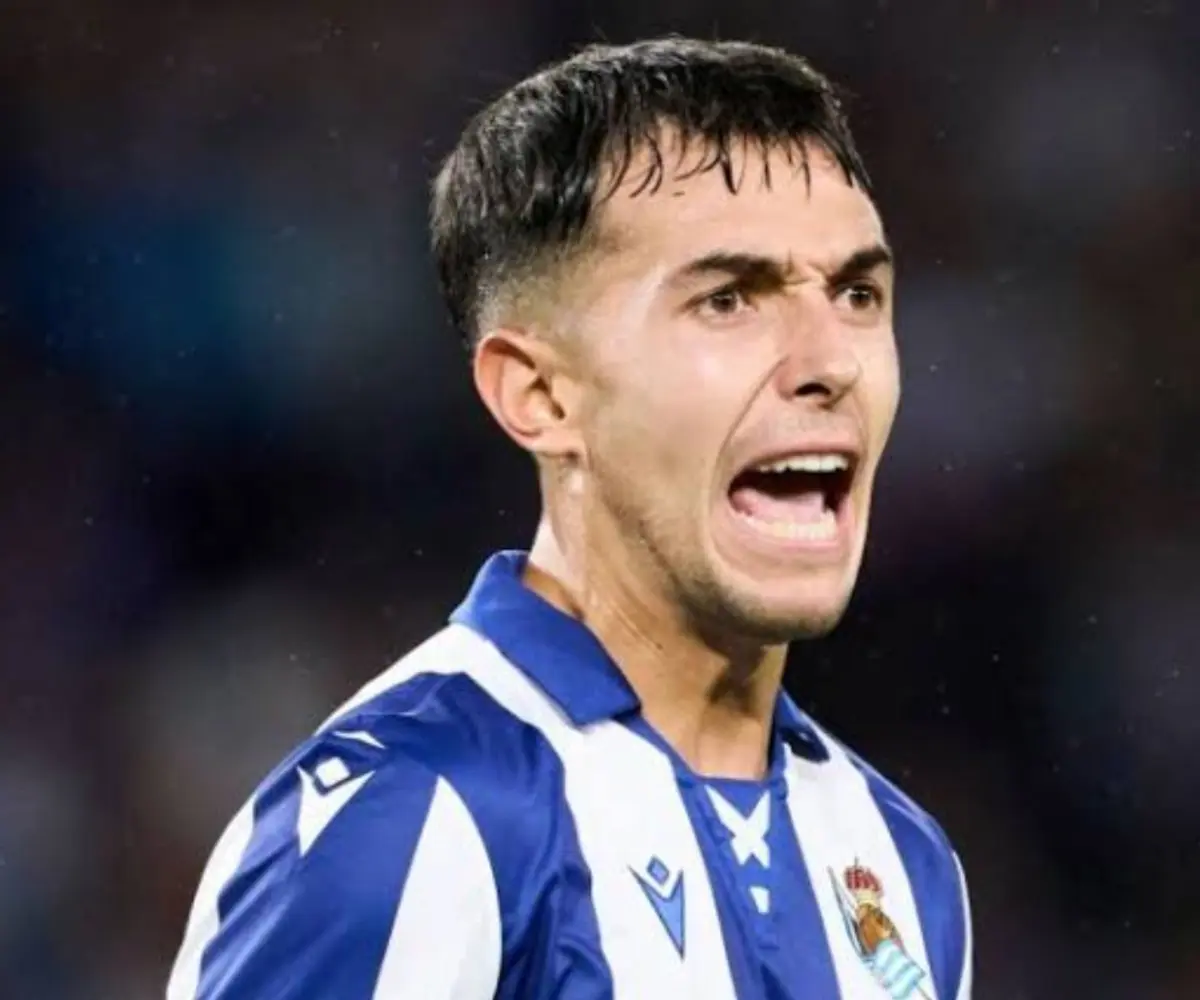 EPL: Paul Scholes, Gary Neville disagree over Arsenal’s first summer signing, Zubimendi