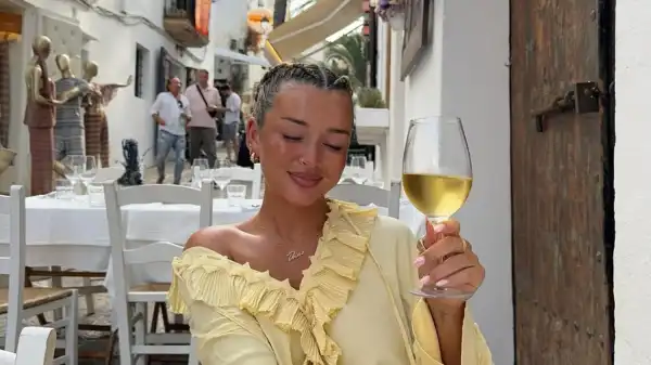 Biography & Career of Charleen Murphy