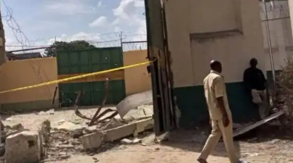 Kuje Attack: 400 Inmates Still On The Run, Says Report