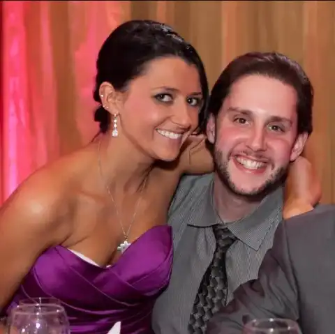 Read Touching Note Husband Left On His Wife's Phone Before Dying Of Coronavirus (Photos)