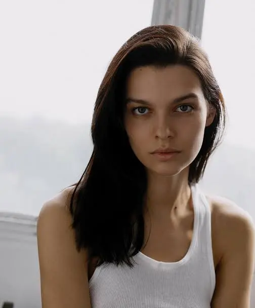 Age & Career of Aleksandra Zotova