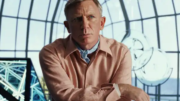 Knives Out 2 Trailer Previews Glass Onion Ahead of Theatrical Release