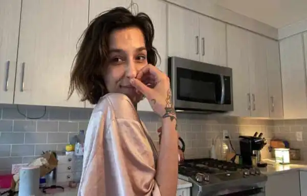 Biography & Career Of Chloe Roma