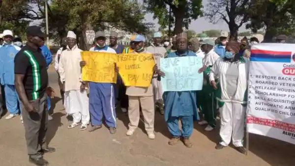 Protesting ex-servicemen demand payment of outstanding entitlements