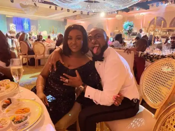 Davido Spotted Having Dinner With Girlfriend, Chioma (Video)