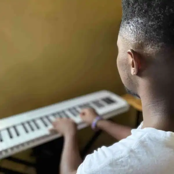 MKeyz & J Logic – No Debit Order