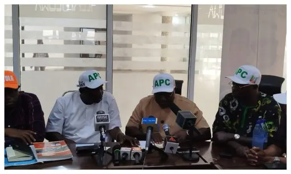 Olaiya Flyover: Osun APC, PDP, lock horns over govt directive on safety concerns