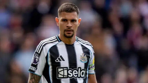 Transfer: Bruno Guimaraes agrees deal with Arsenal