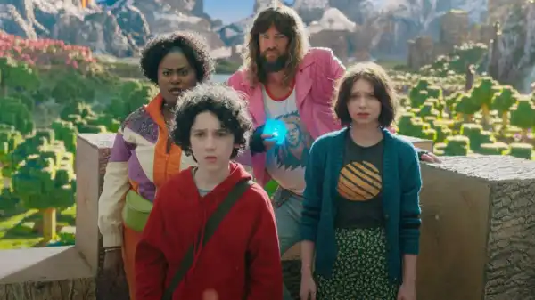 A Minecraft Movie: Theater Issues Warning to Ban Viewers for Life