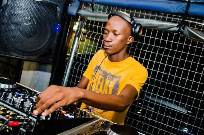 Nkulee 501 & Skroef 28 – Painful feat. Mdu aka Trp