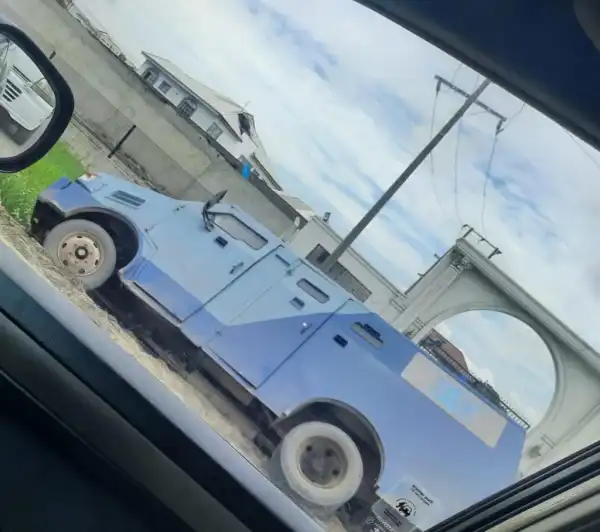 Robbers Attack Bullion Van, Kill Police Officer, Bank Worker In Abia