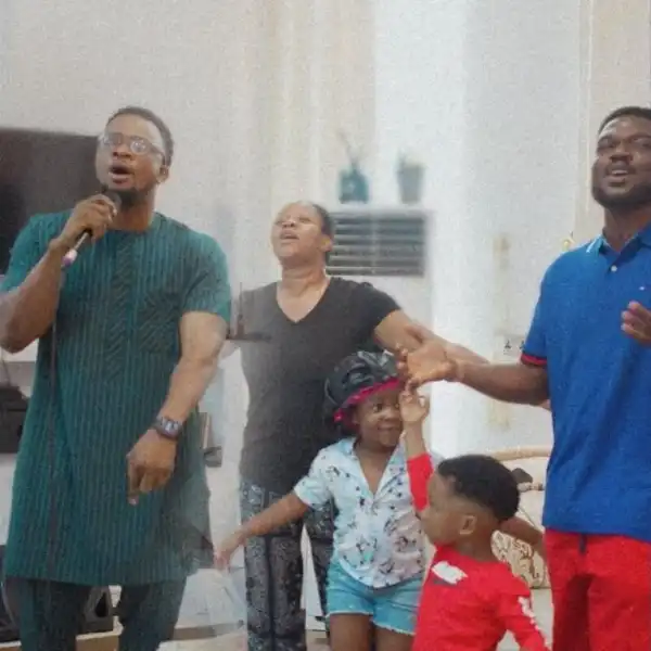 Bisimanuel – Parlour Worship