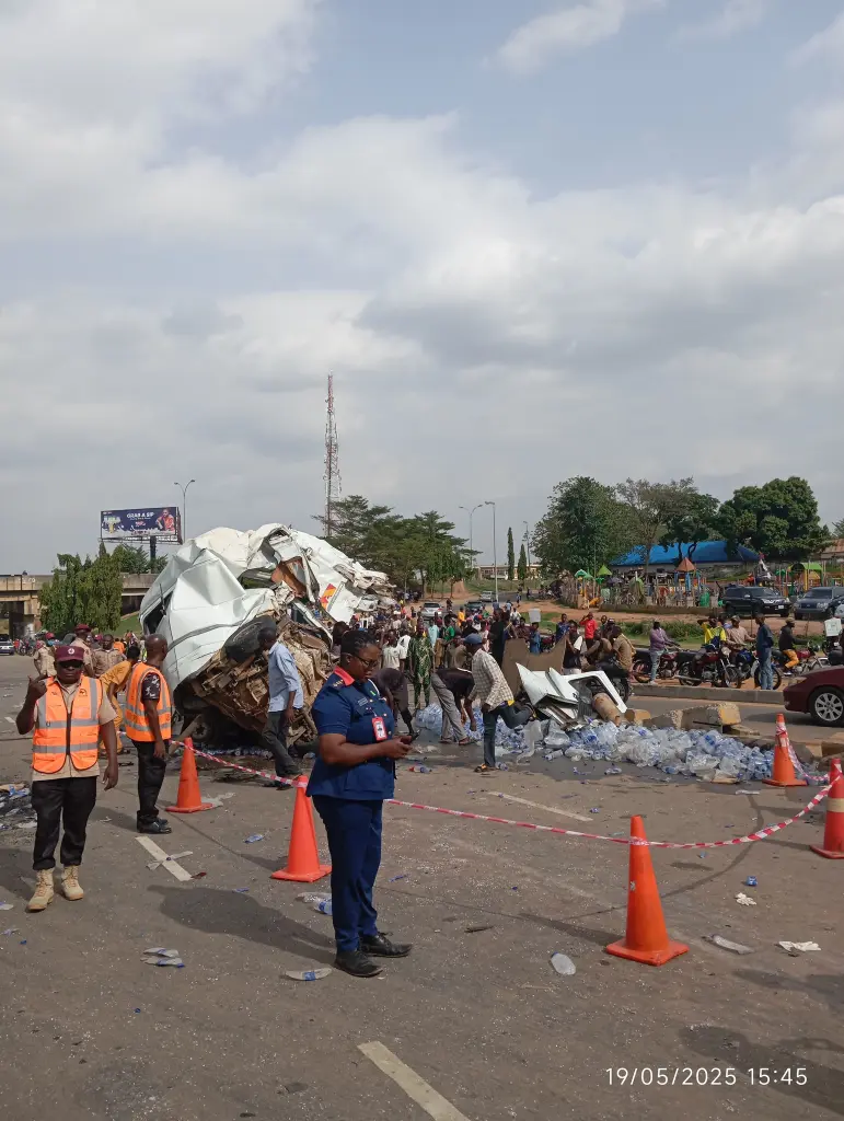 BREAKING: Many feared dead in another accident on Karu Bridge