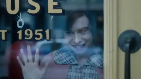 It: Welcome to Derry Teaser Trailer: Bill Skarsgård’s Pennywise Returns