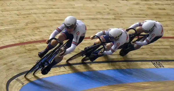 British Cycling ban transgender women from racing in female competition to 