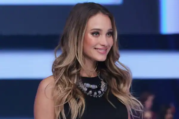 Biography & Net Worth Of Hannah Jeter