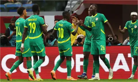 Senegal present AFCON trophy before Peru friendly despite CAF verdict