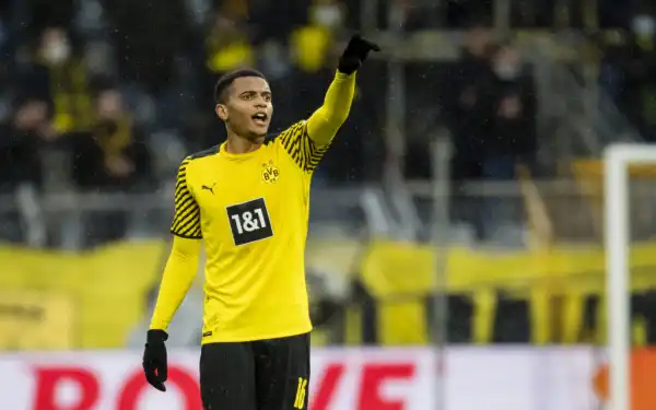 Borussia Dortmund defender Manuel Akanji quizzed about Man Utd interest