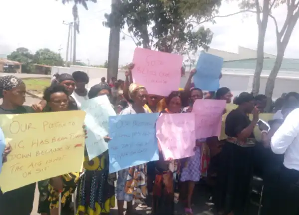 Women protest arrest of community leaders, youths in Abia community