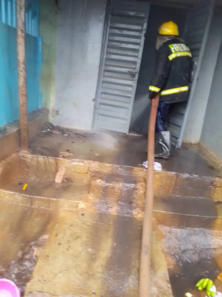 Property worth millions of naira destroyed as fire ravages 6 shops in Ogbomoso