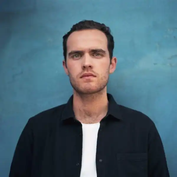Jordan Rakei Ft. Common - Signs (Remix)