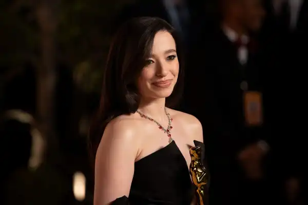 Resident Evil: Mikey Madison Offered Lead Role in Reboot Movie